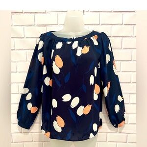 LOFT women petite printed  Navy white dressy Blouse/size SP